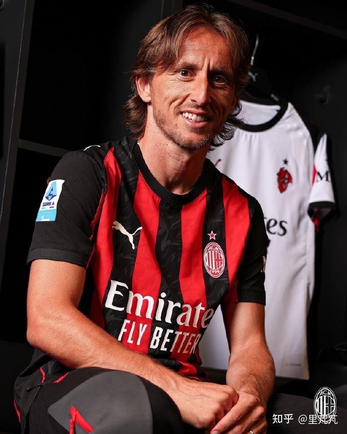 雄鹿遭双重打击！字母左脚扭伤也将缺战掘金 东部第五保不住了？