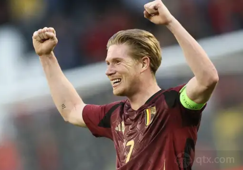 马卡：皇马此前已有报告分析赫伊森，球员也渴望为皇马效力