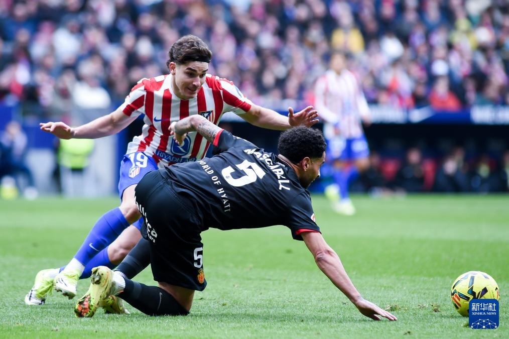 亚冠 1／8决赛德黑兰独立利雅得胜利03-04 00：00